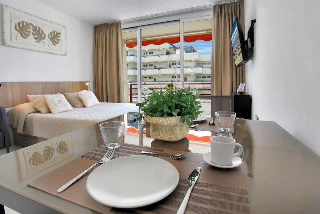 Alexander Apartment Playa De Las Americas Esterno foto